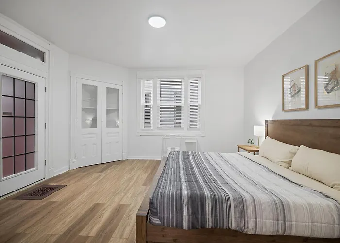 Shadyside, !c Modern And Bright Private Bedroom With Shared Bathroom * Pittsburgh